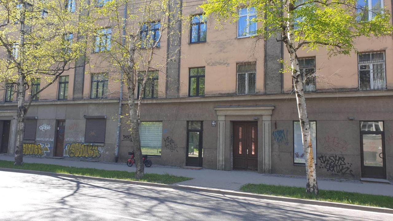 Camellia Studio Apartment & Parking Riga Exterior photo